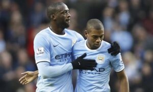 Manchester City 's Yaya Toure and Fernandinho