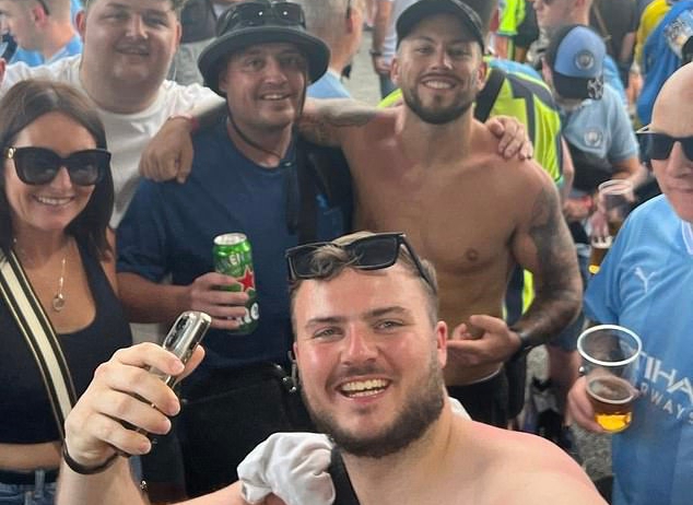 Guy Bradshaw Guy Bradshaw - Manchester City fan