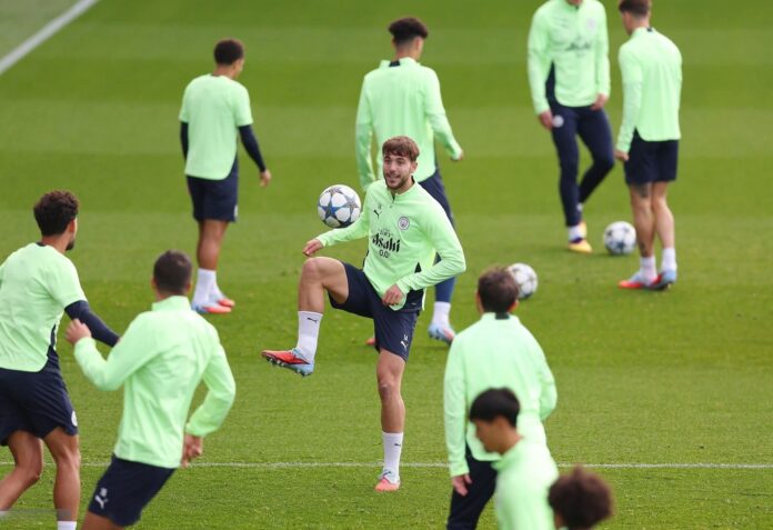 Manchester City players in training