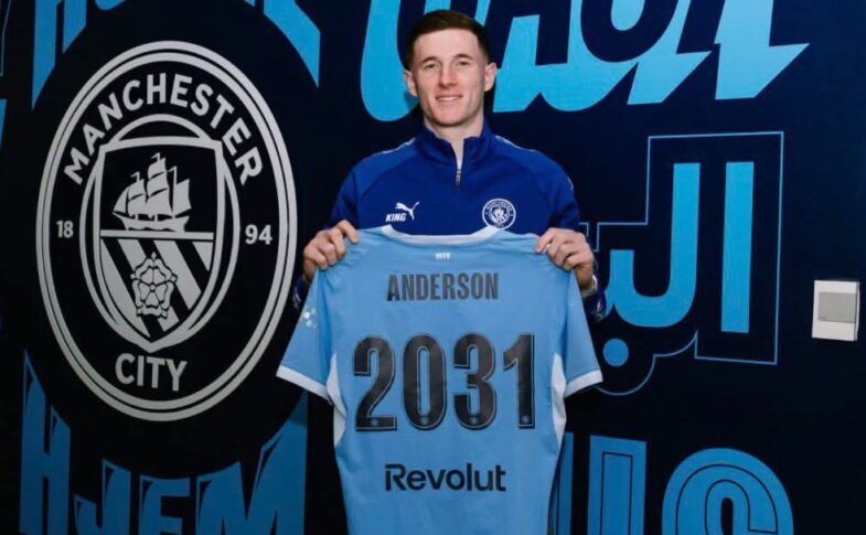Elliot Anderson made his first enemies in Manchester