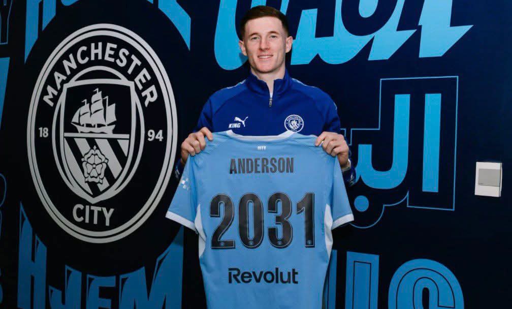 Elliot Anderson made his first enemies in Manchester