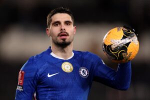 Fee Chelsea want before letting Pedro Neto join Man City