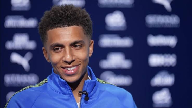 Rico Lewis - Manchester City