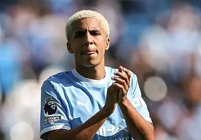 Rico Lewis - Manchester City
